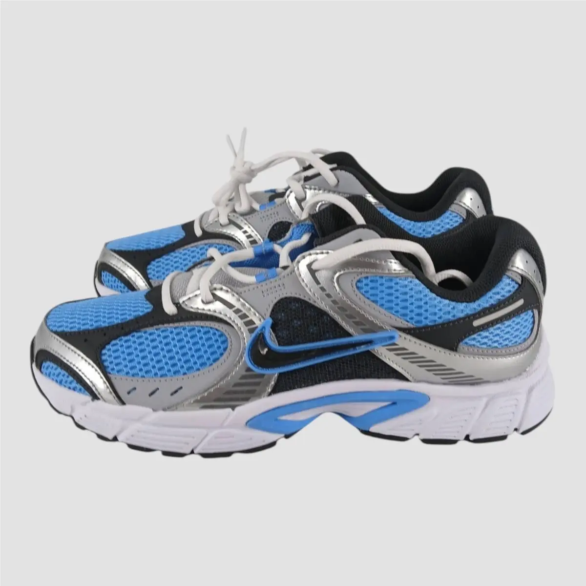 Nike shoes - As in Pic 0