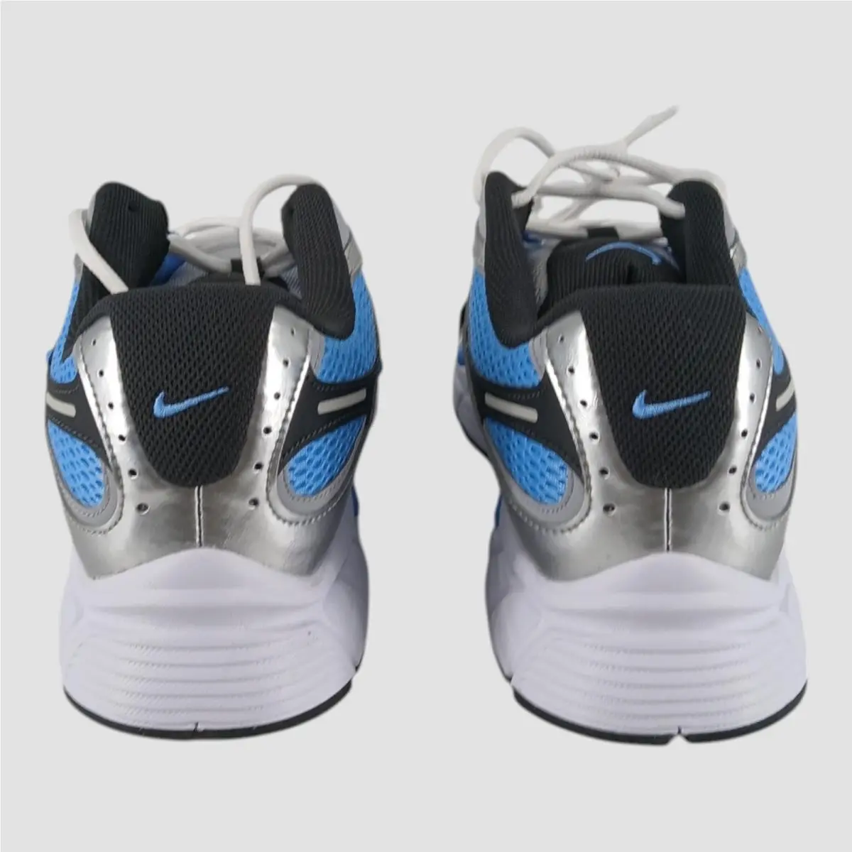 Nike shoes - As in Pic 2