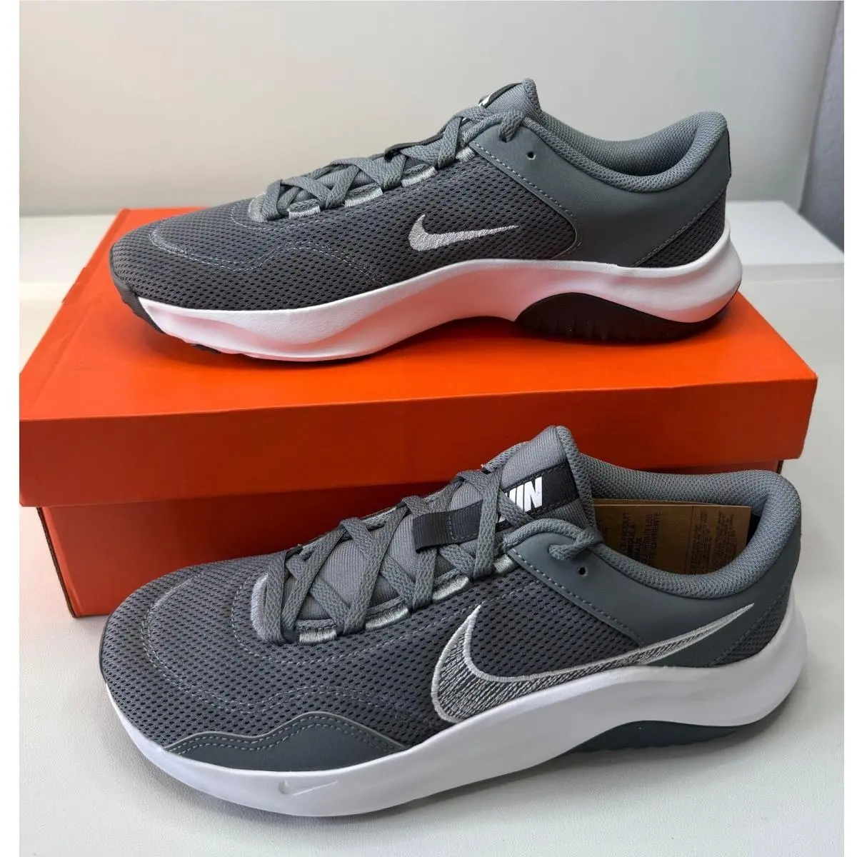 Nike Legend Essential 3 NN Mens Sneakers Smoke Grey DM1120-002 Size 9.5