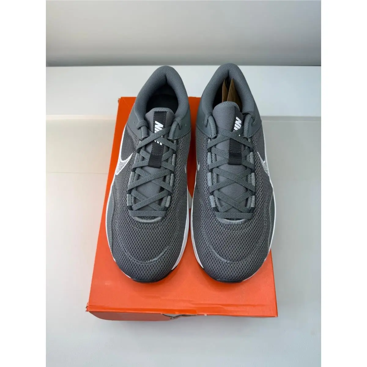 Nike shoes - Legend Essential 3 NN - Legend Essential - Gray 1