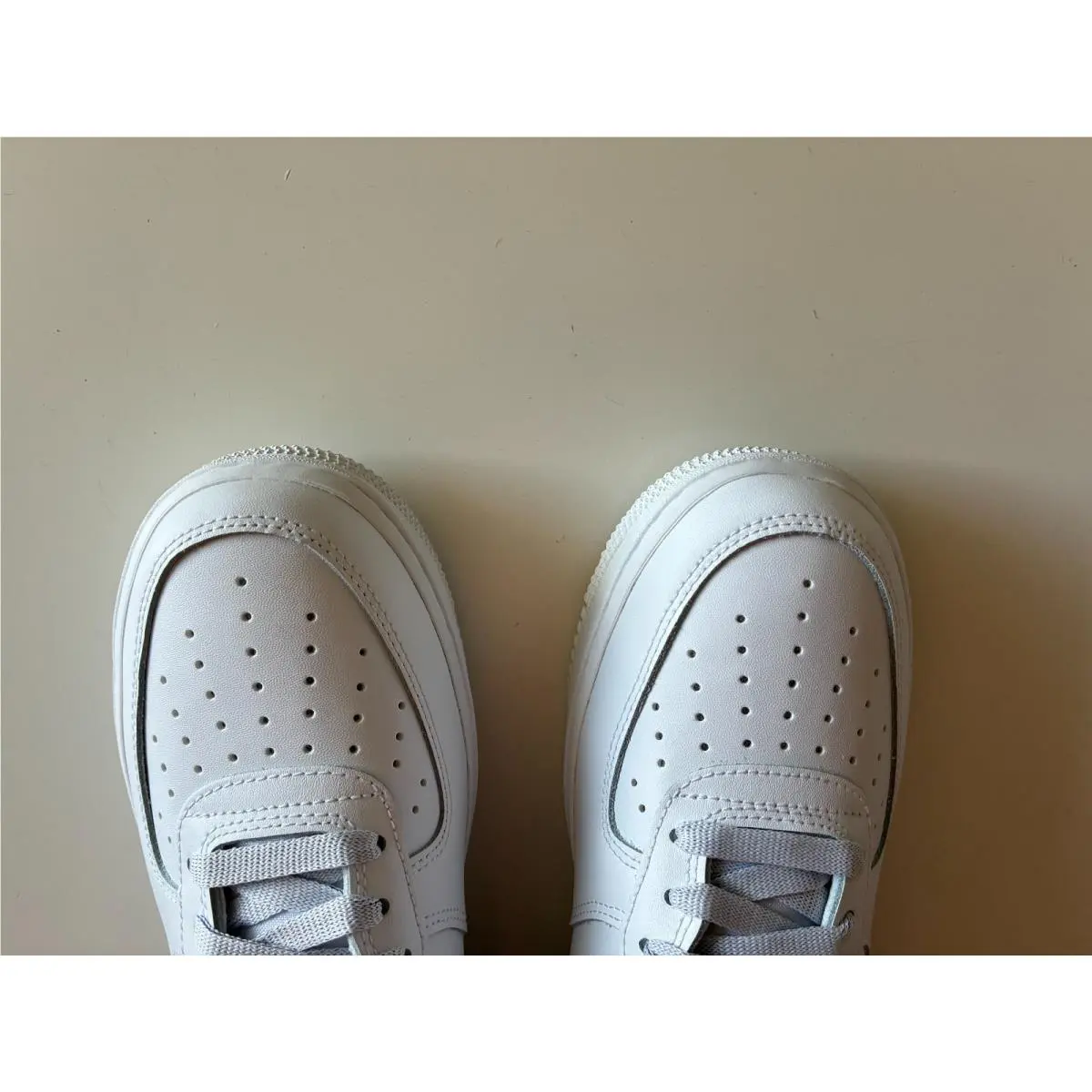 Nike shoes - White (UPC: 198730351506) 5