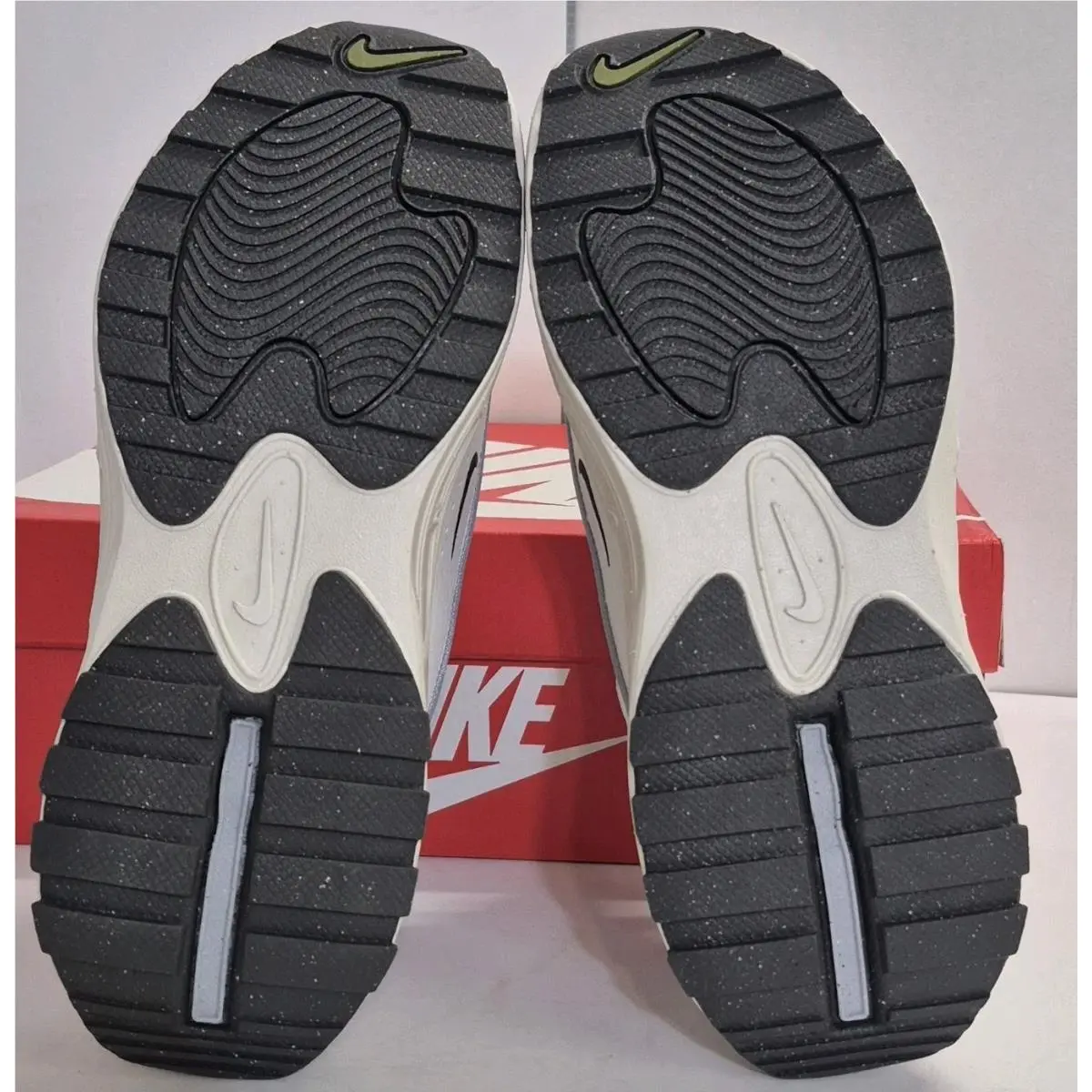 Nike shoes - Nike Air Max Bliss - Air Max Bliss - Gray 1