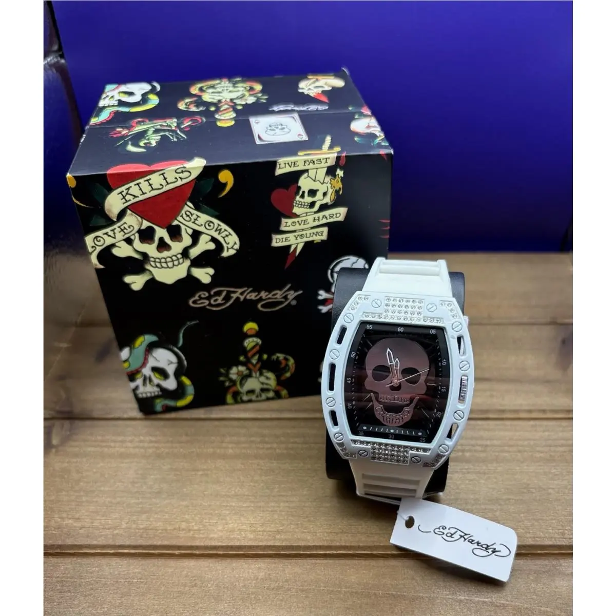 ED Hardy Skull Men`s Quartz Movement Analog Watch