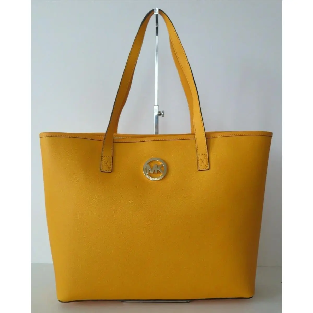 Michael Kors  bag  - Michael Kors Jet Set Travel - 35S3GTVT2T - Vintage Yellow Magnetic Snap Closure, Lining: Beige, Exterior: Vintage Yellow