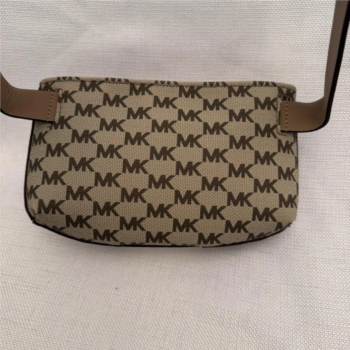 Michael Kors  bag  - Exterior: Ivory, Lining: Beige