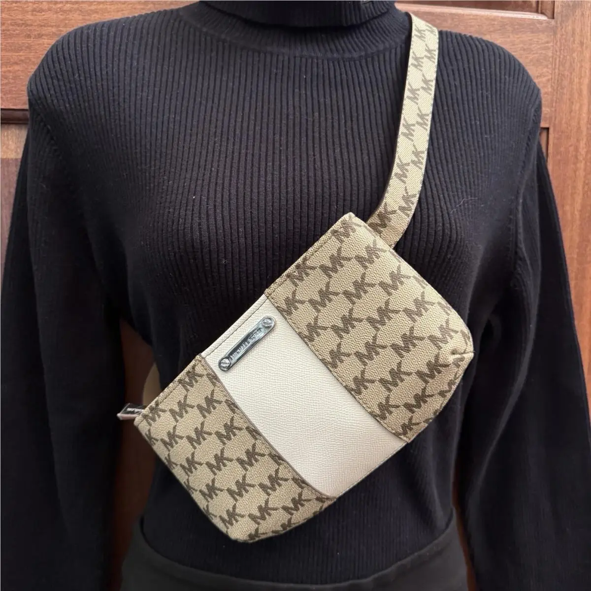 Michael Kors Logo Adjustable Belt Bag Fanny Pack or Wear As Crossbody