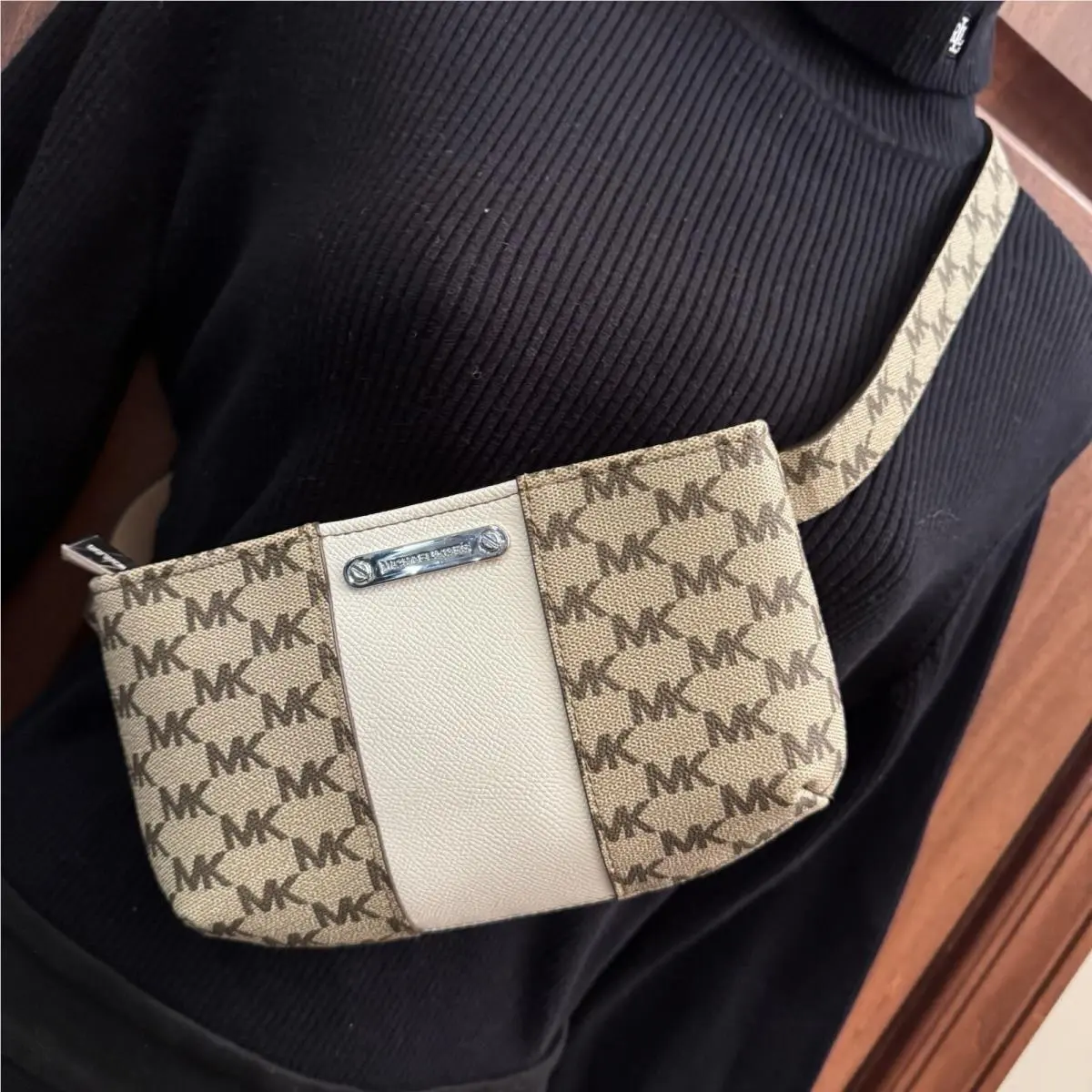 Michael Kors  bag  - Exterior: Ivory, Lining: Beige