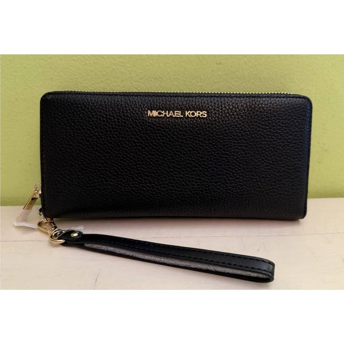 Michael Kors Jet Set Travel Large Continental Pebbled Leather Black Wallet