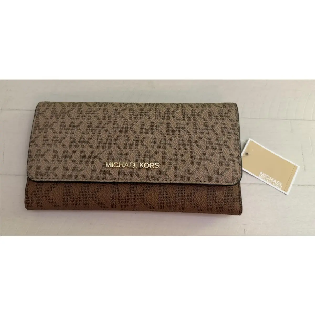 Michael Kors Jet Set Travel Large Multi Trifold Wallet Camel