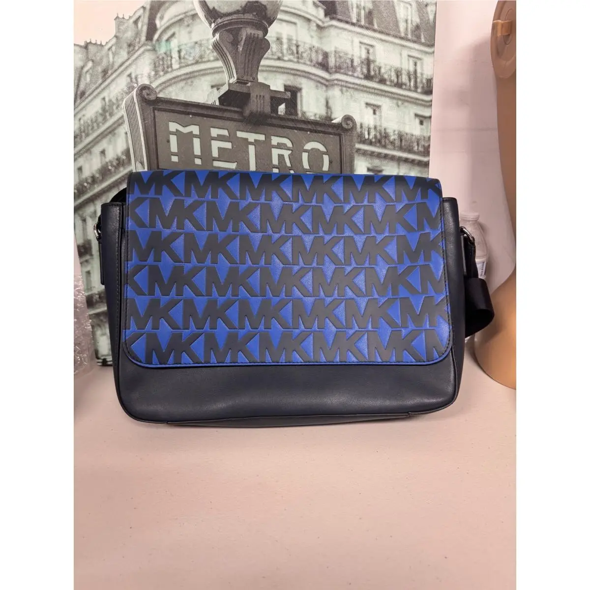 Michael Kors 37S0LHRM2L Harrison Men`s Signature Logo Messenger Bag