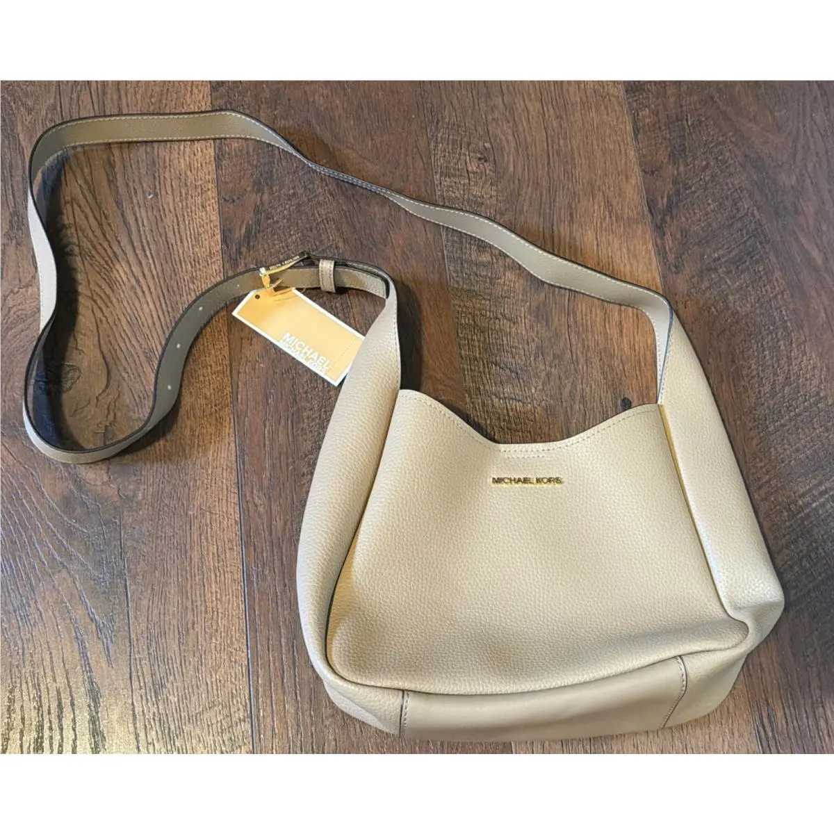 Michael Kors Birch Camel Pebbled Leather Medium Messenger Crossbody Bag