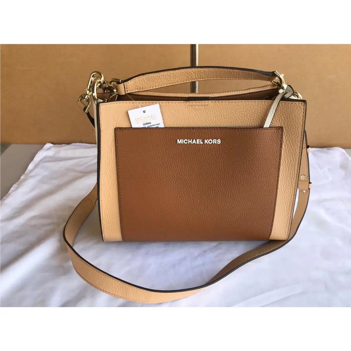 Michael Kors Gemma 30S9LGXS2T Soft Acorn/butternut MD Pocket Satchel