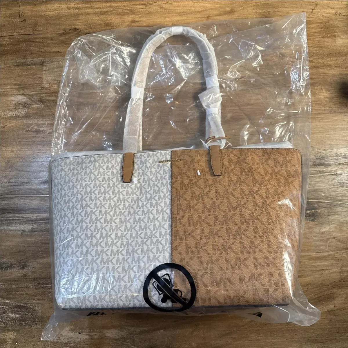Jet Set Medium Tote Deer Multi Vanilla Two Tone Logo Bag by Michael Kors