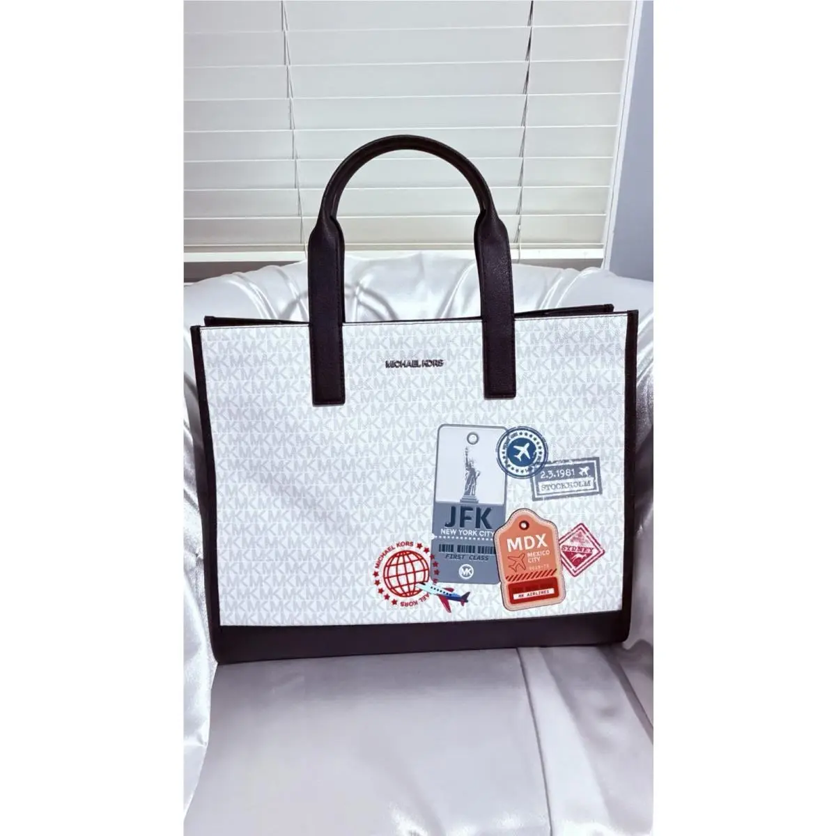 Michael Kors Cooper Logo York Travel Leather Large Tote Bag Handbag White