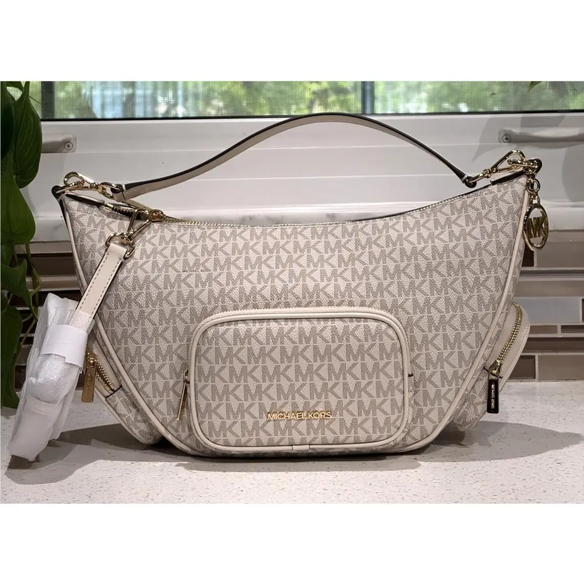 Michael Kors Merritt Medium Shoulder Convertible Bag Pockets Hobo Cream Logo
