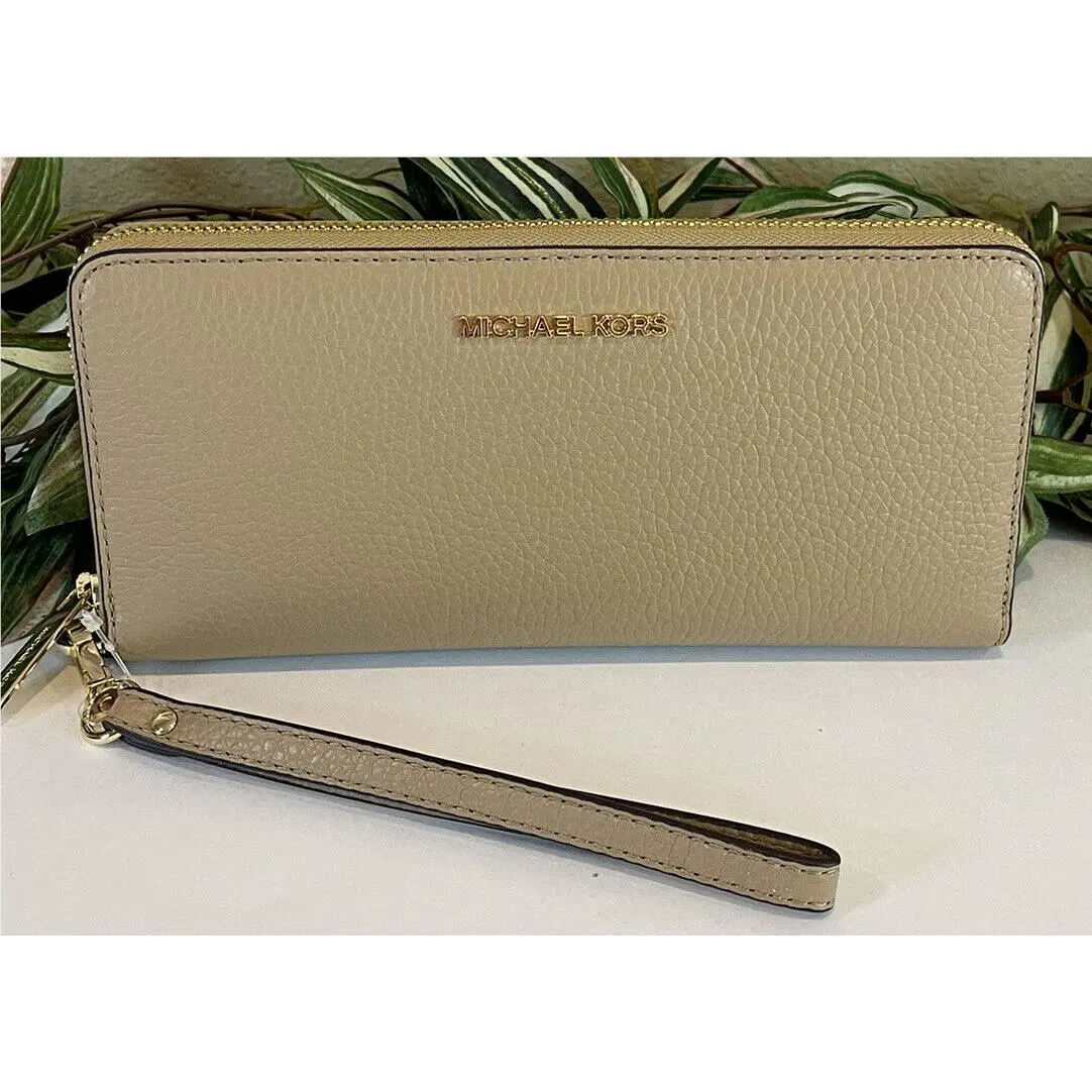 Michael Kors Jet Large Travel Continental Card Wallet MK Leather Camel Tan Beige
