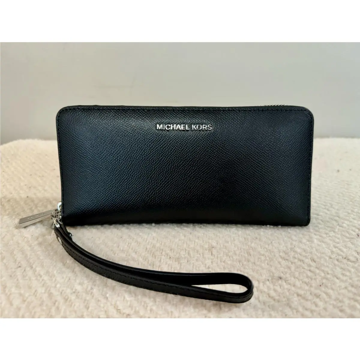 Michael Kors Wallet Wristlet In Black Jet Set Travel Continental
