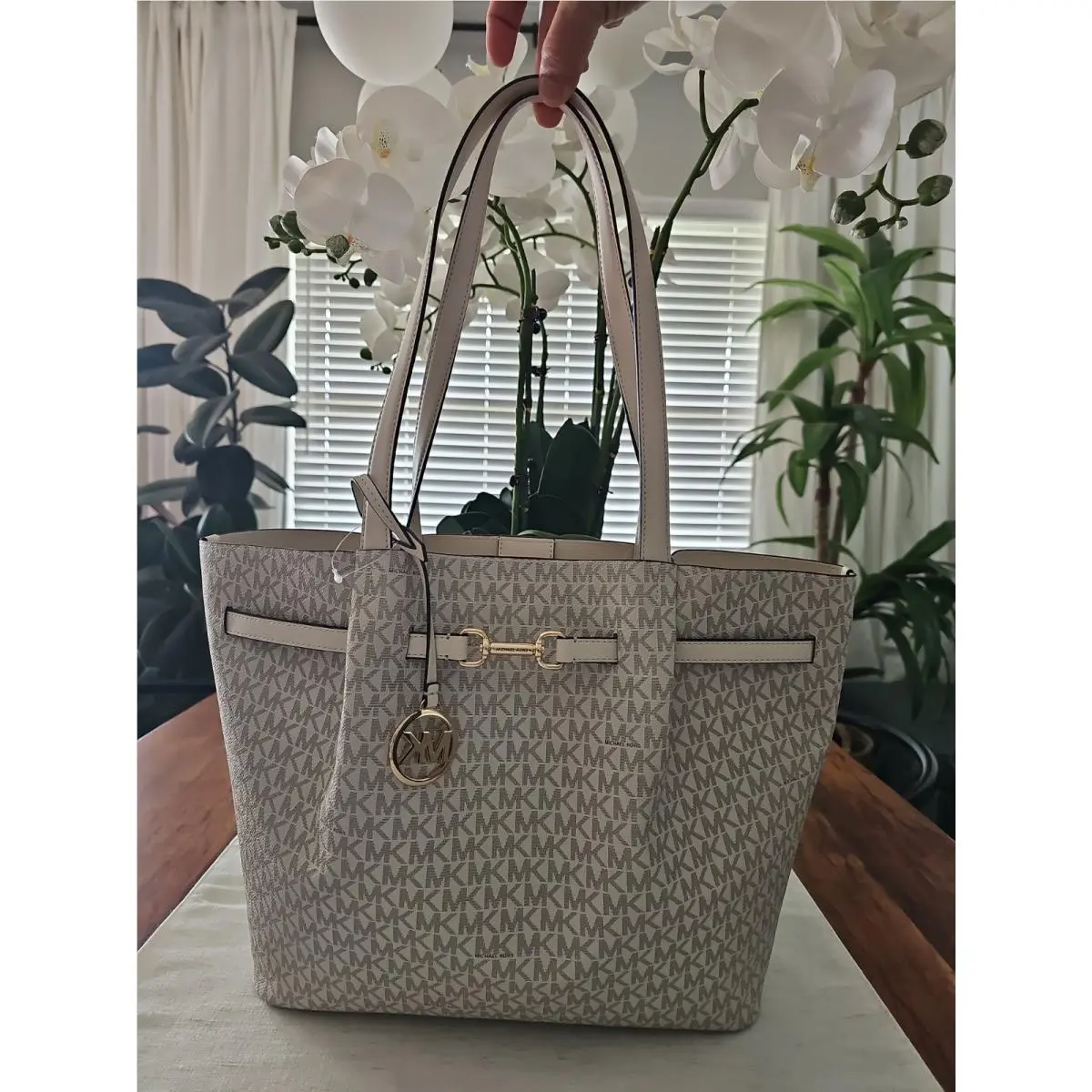 398  Carson Large Signature Logo Tote Bag Light Cream MK by Michael Kors