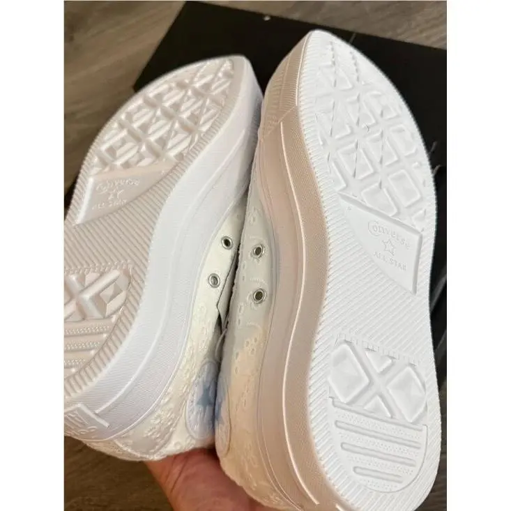 Converse shoes - Converse Chuck Taylor - Chuck Taylor - White 4