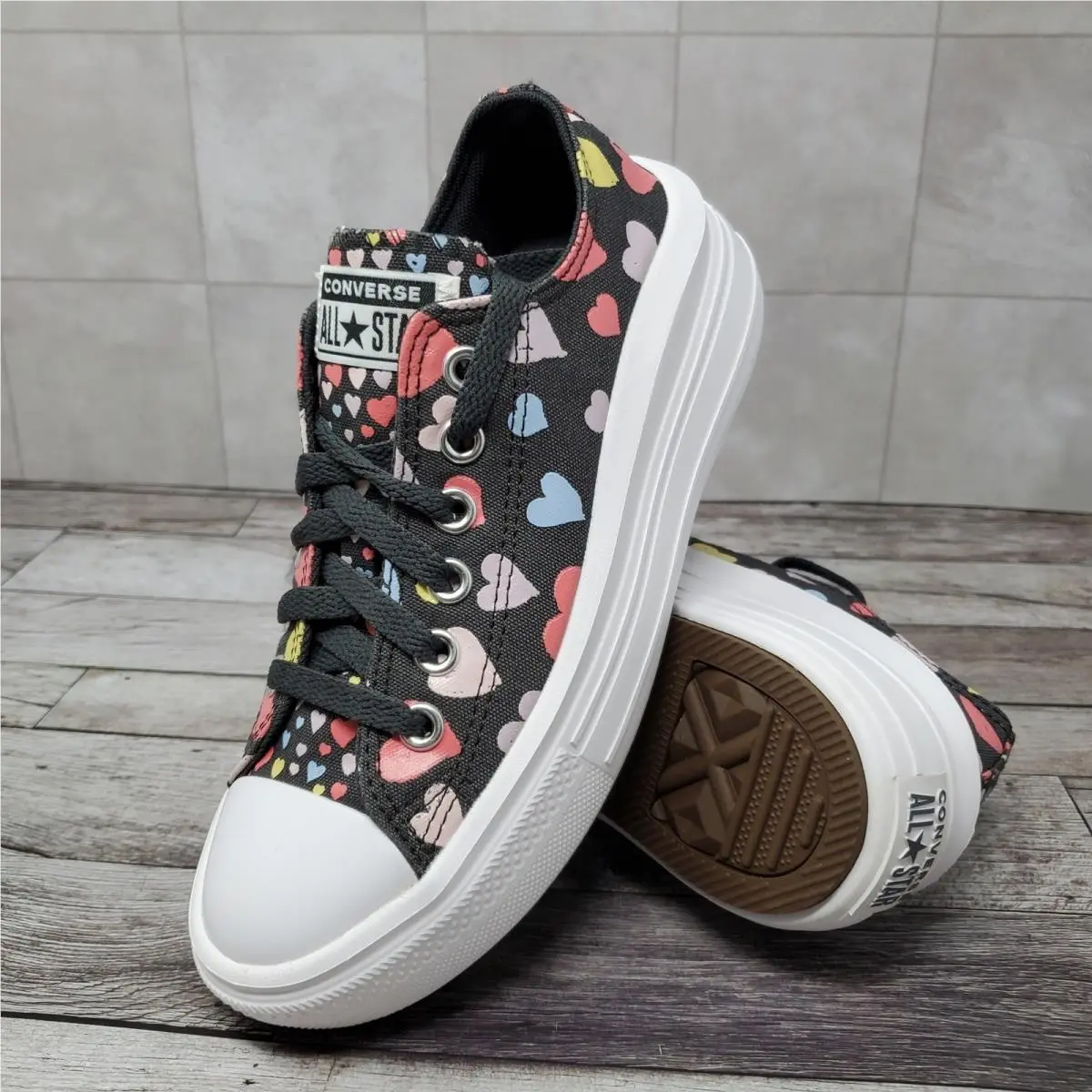 Converse Chuck Taylor All Star High Top Hearts Kids Size 4.5 Women`s Size 6.5