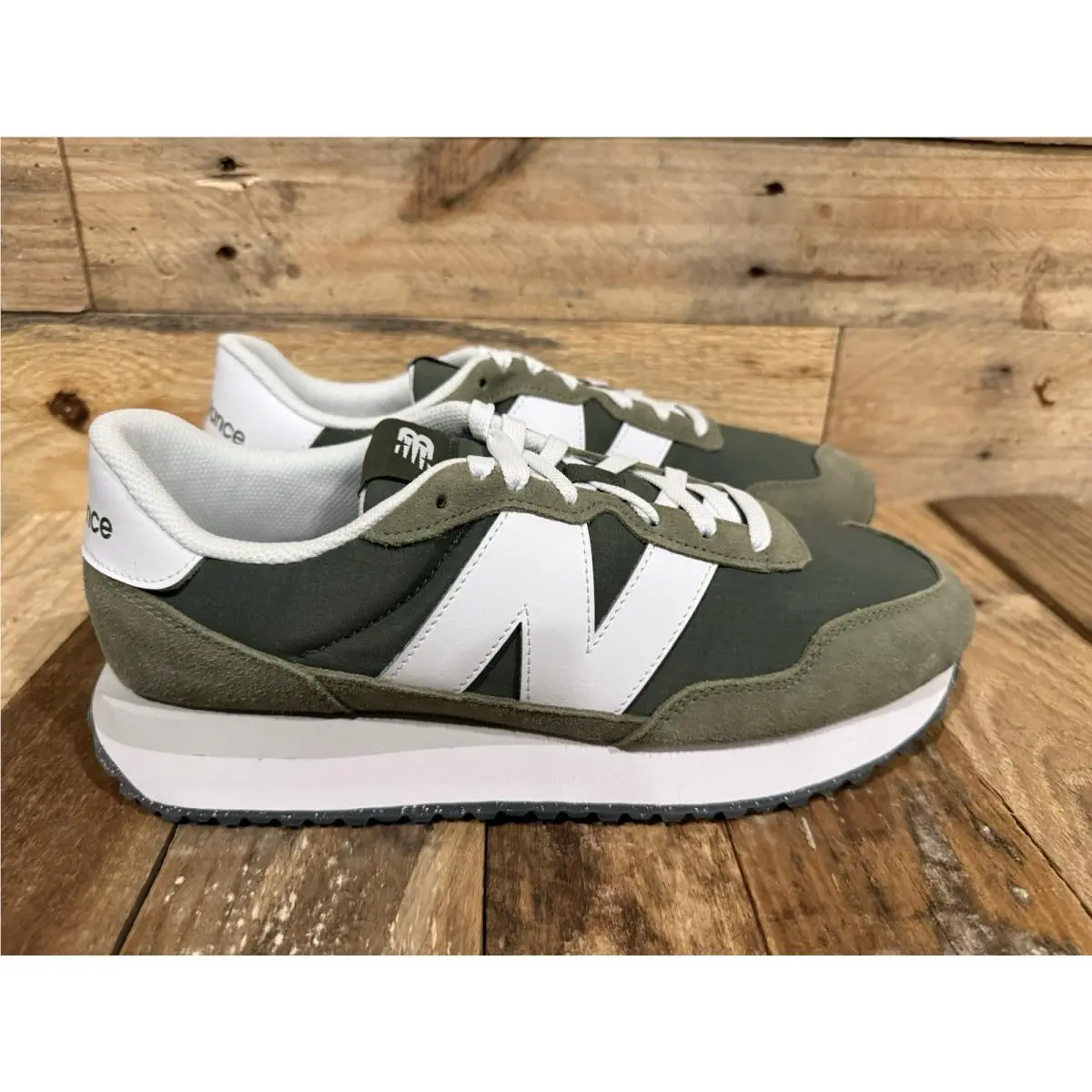 New Balance 237 Green White Casual Lightweight Running Sneakers Men’s 12 MS237GR