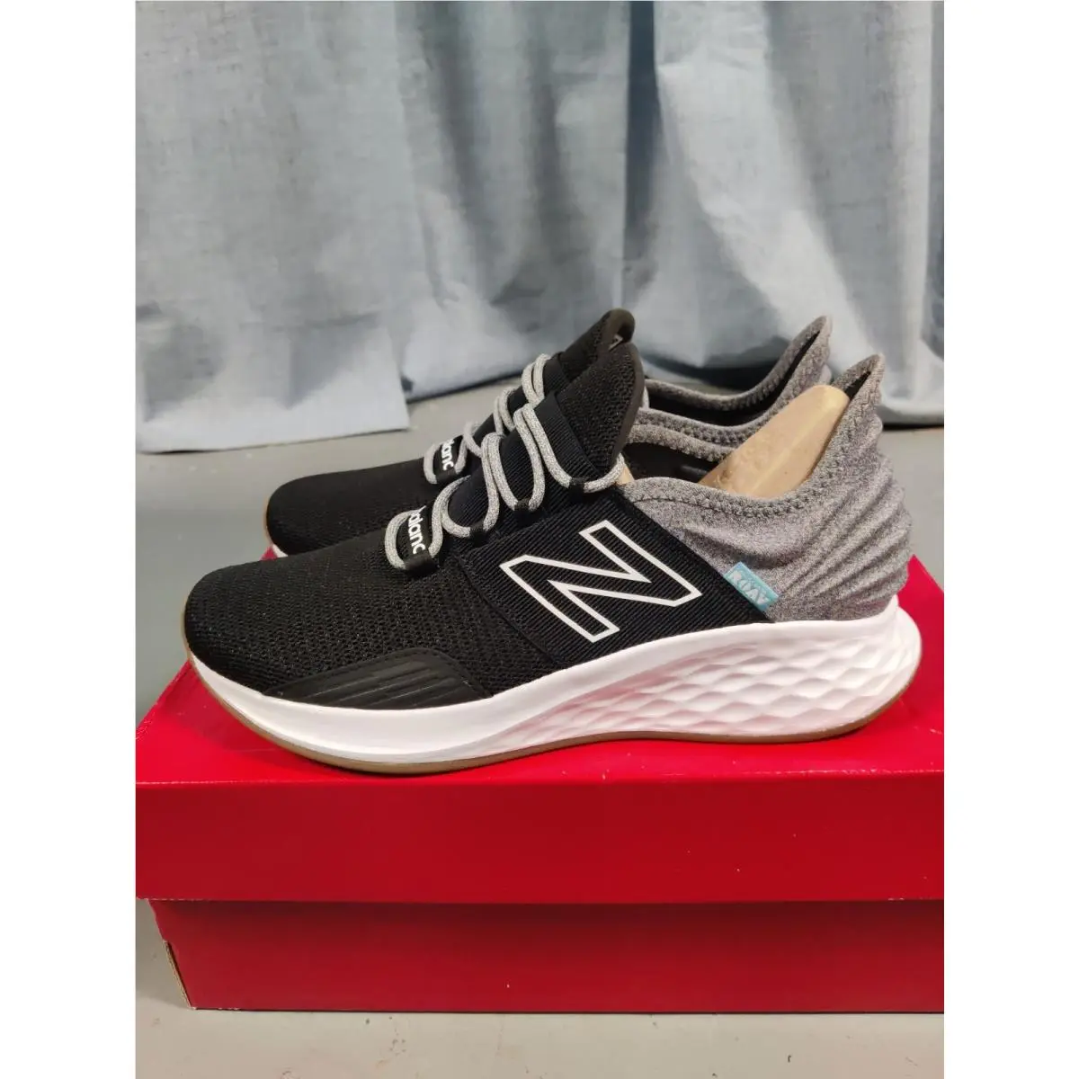 New Balance shoes - New Balance Fresh Foam Roav - Black 1