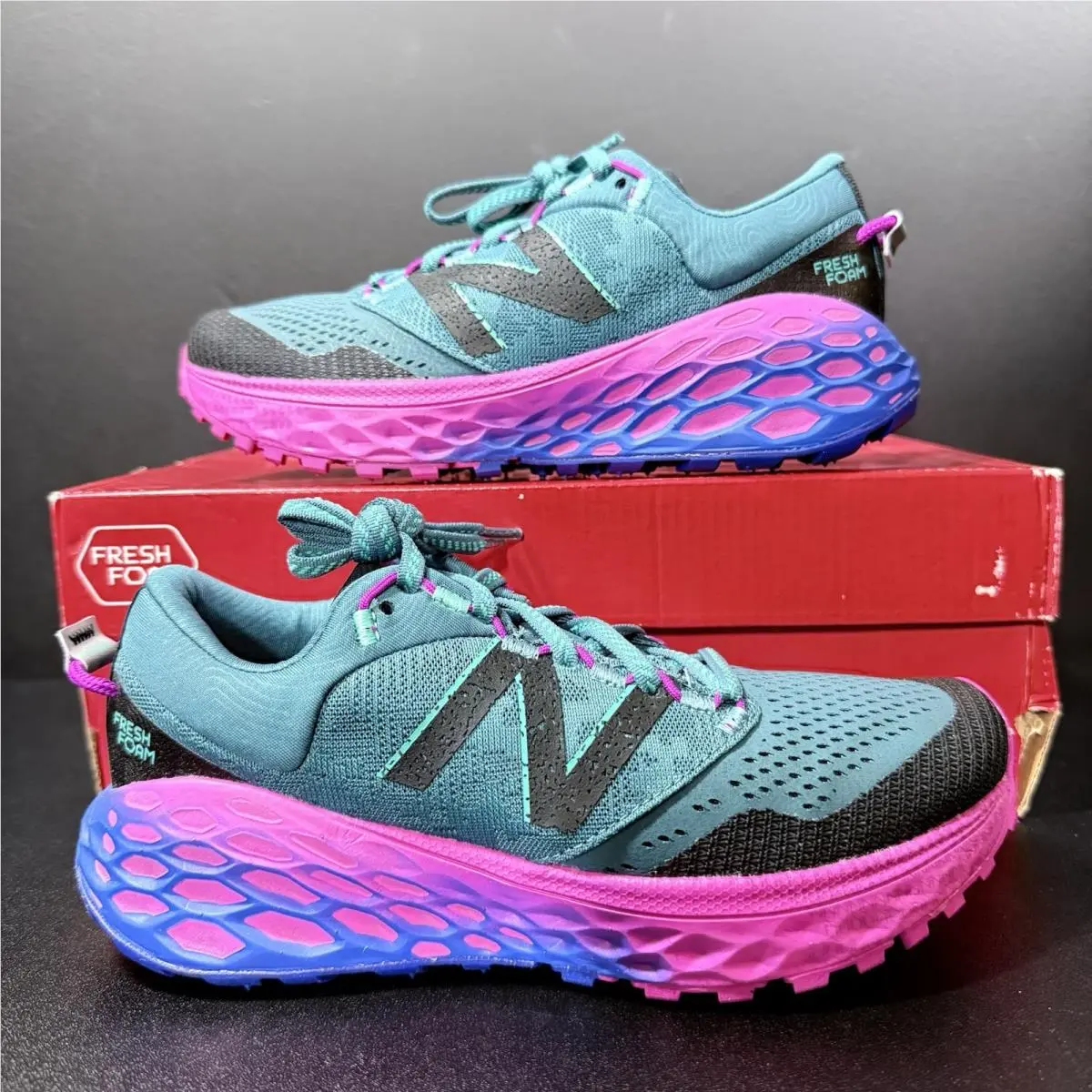 New Balance Fresh Foam More Trail V1 Women`s Running Shoes Size 6 Posion Berry