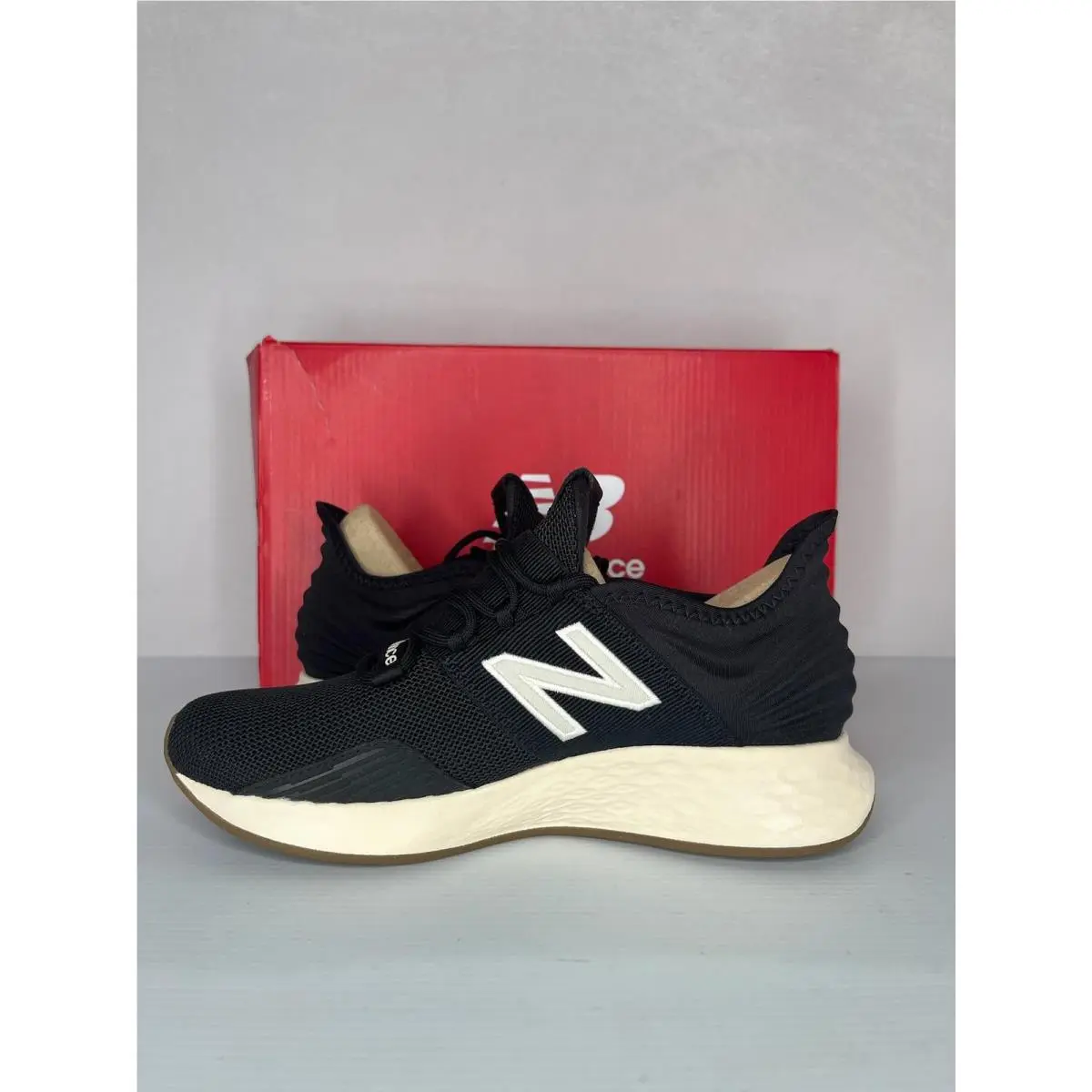 New Balance shoes - New Balance Fresh Foam Roav - Black 1