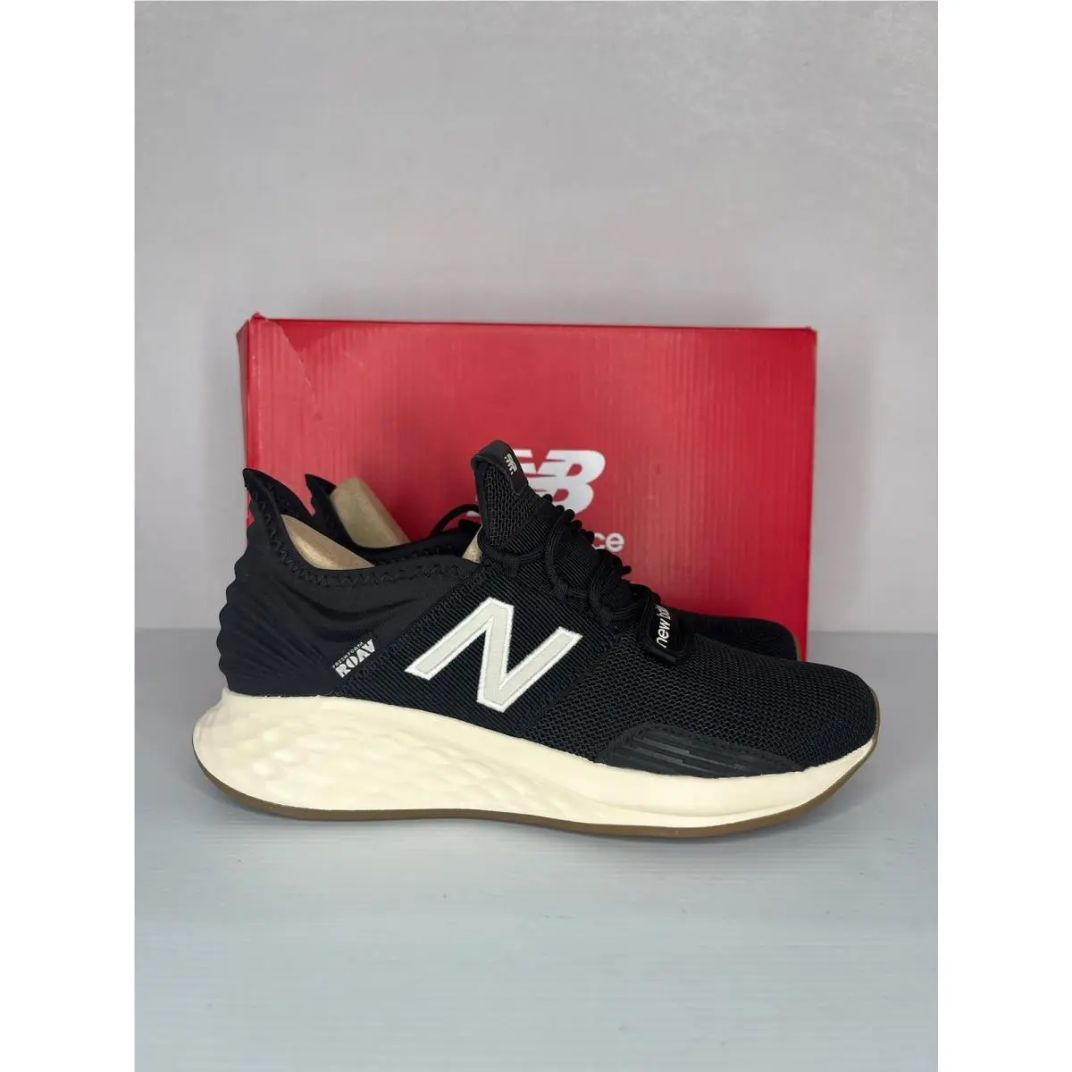 New Balance shoes - New Balance Fresh Foam Roav - Black 2