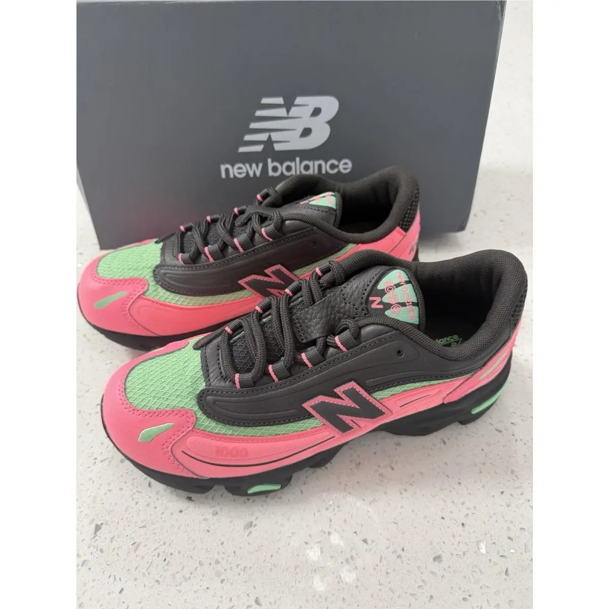 New Balance shoes - New Balance 1000 - Black/Pink 1
