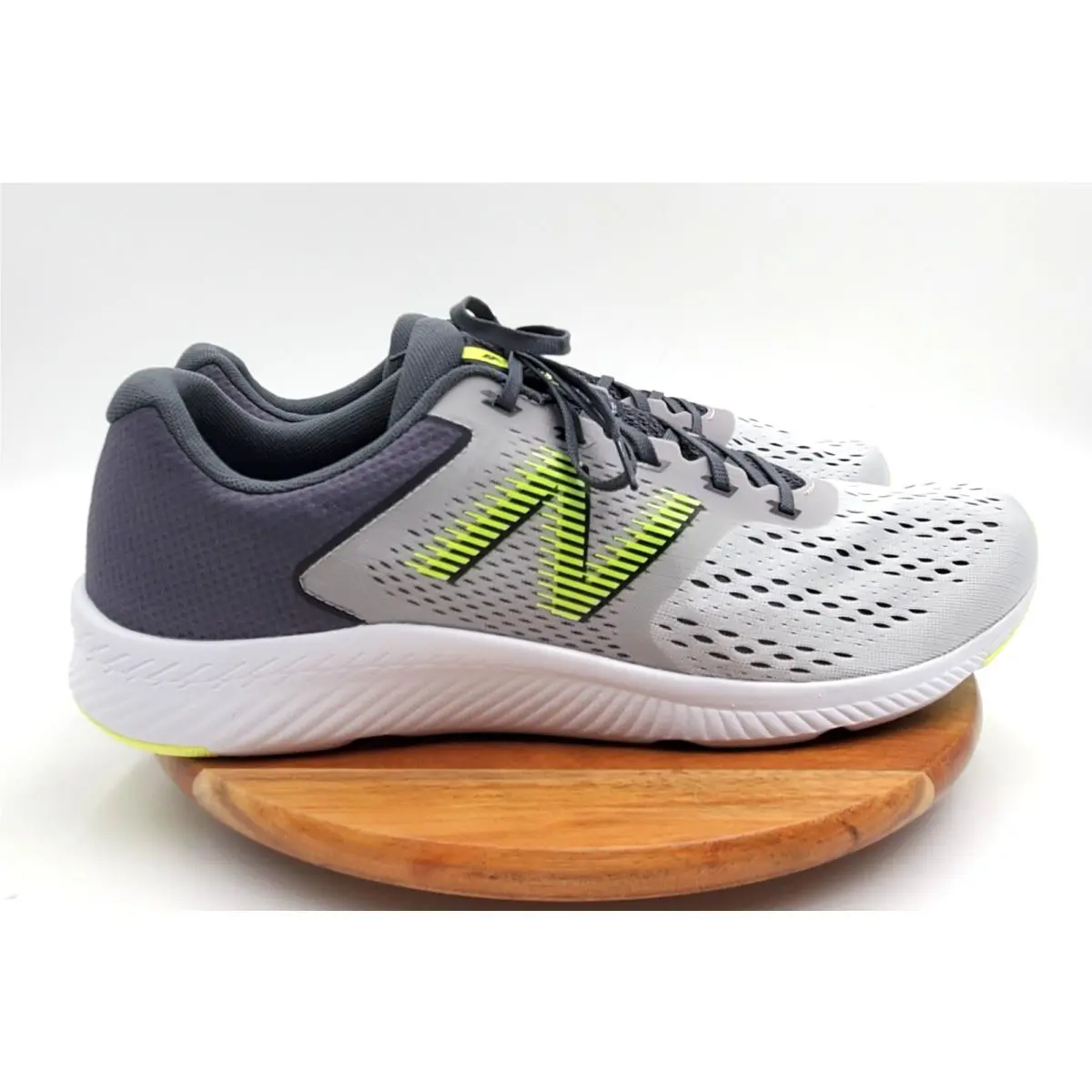 New Balance MDRFTLG1 Men`s 14 Running Sneakers Gray White New Running Course