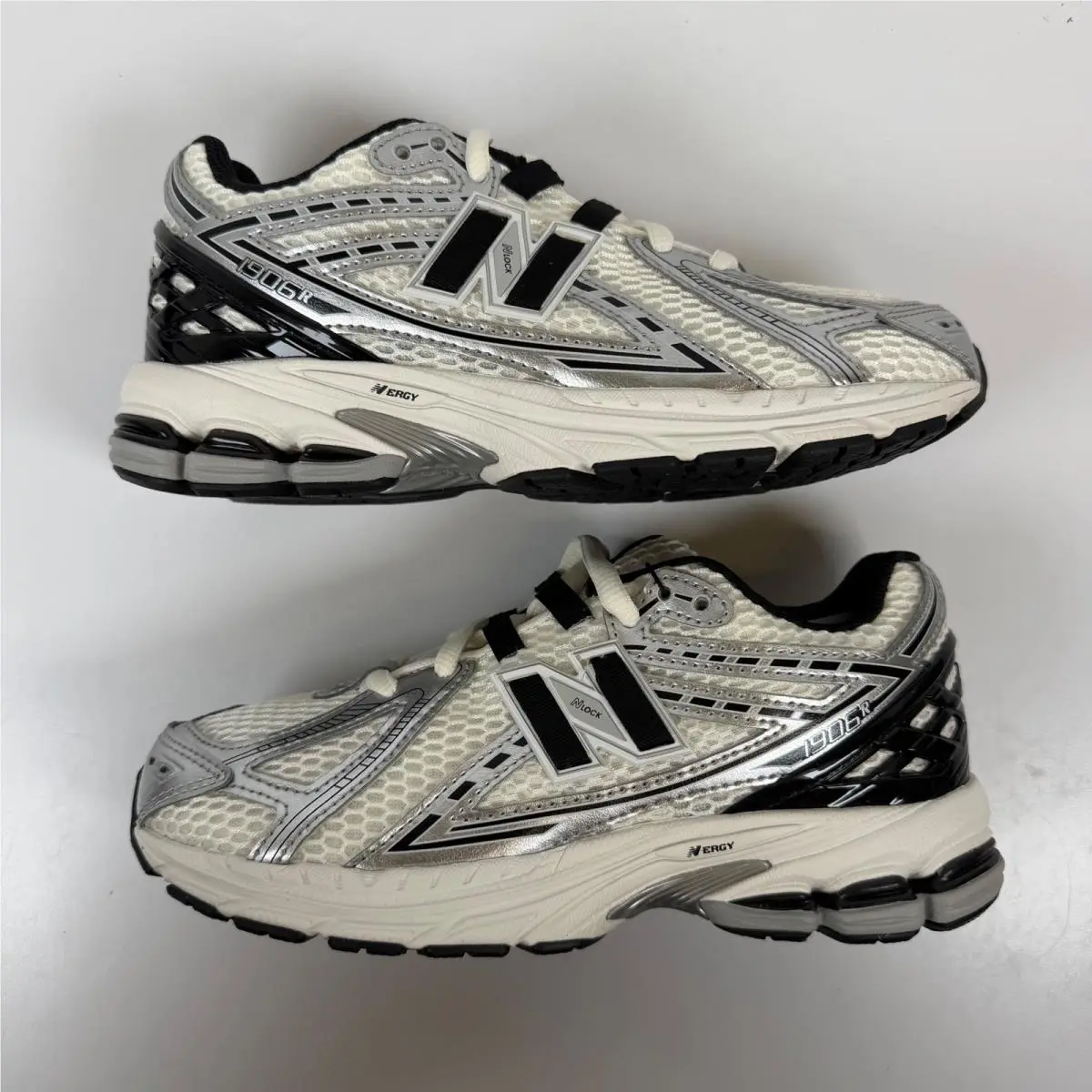 New Balance shoes - New Balance 1906R - Silver 0