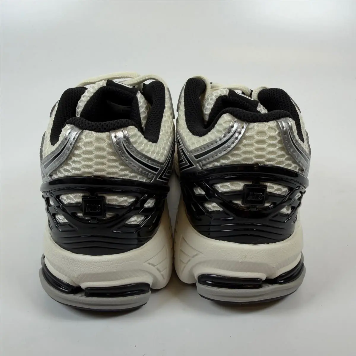New Balance shoes - New Balance 1906R - Silver 3