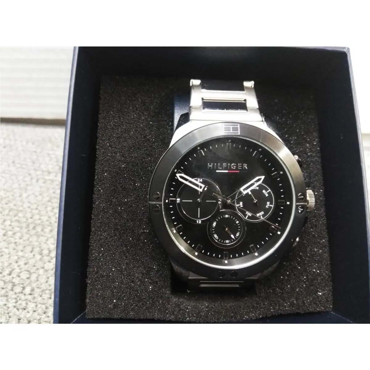 Tommy Hilfiger TH85 TH.436.1.34.3138 Chronograph Black Dial Men’s Watch