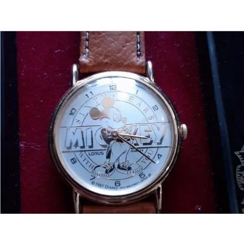 1987 Vintage  Mickey Mouse 60 Year Walt Disney Watch W/case CP2021948 by Lorus