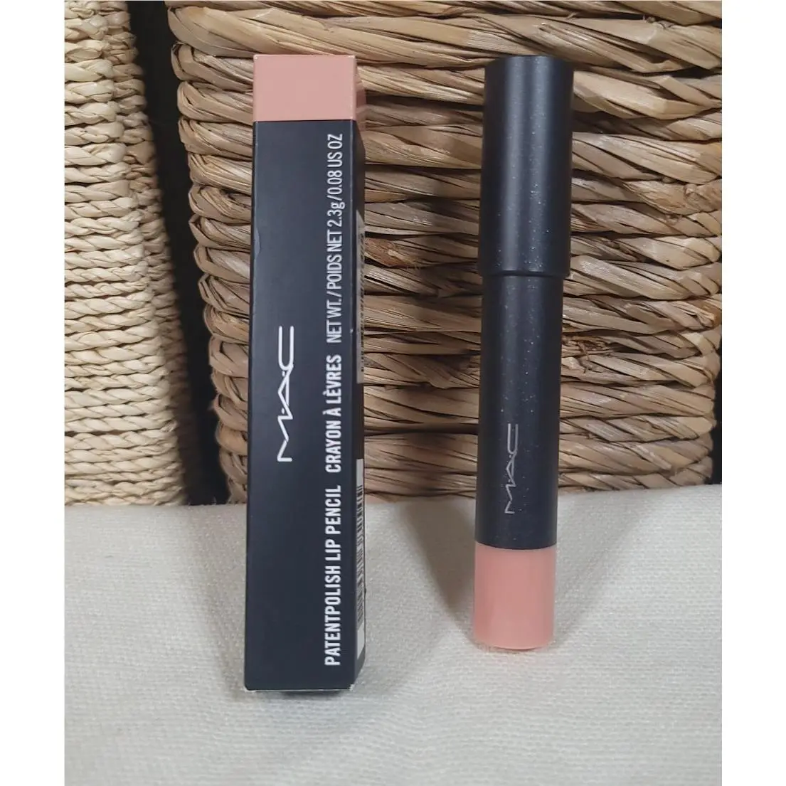 Mac Cosmetics Pleasure`s All Mine Patentpolish Lip Pencil Neutral Beige