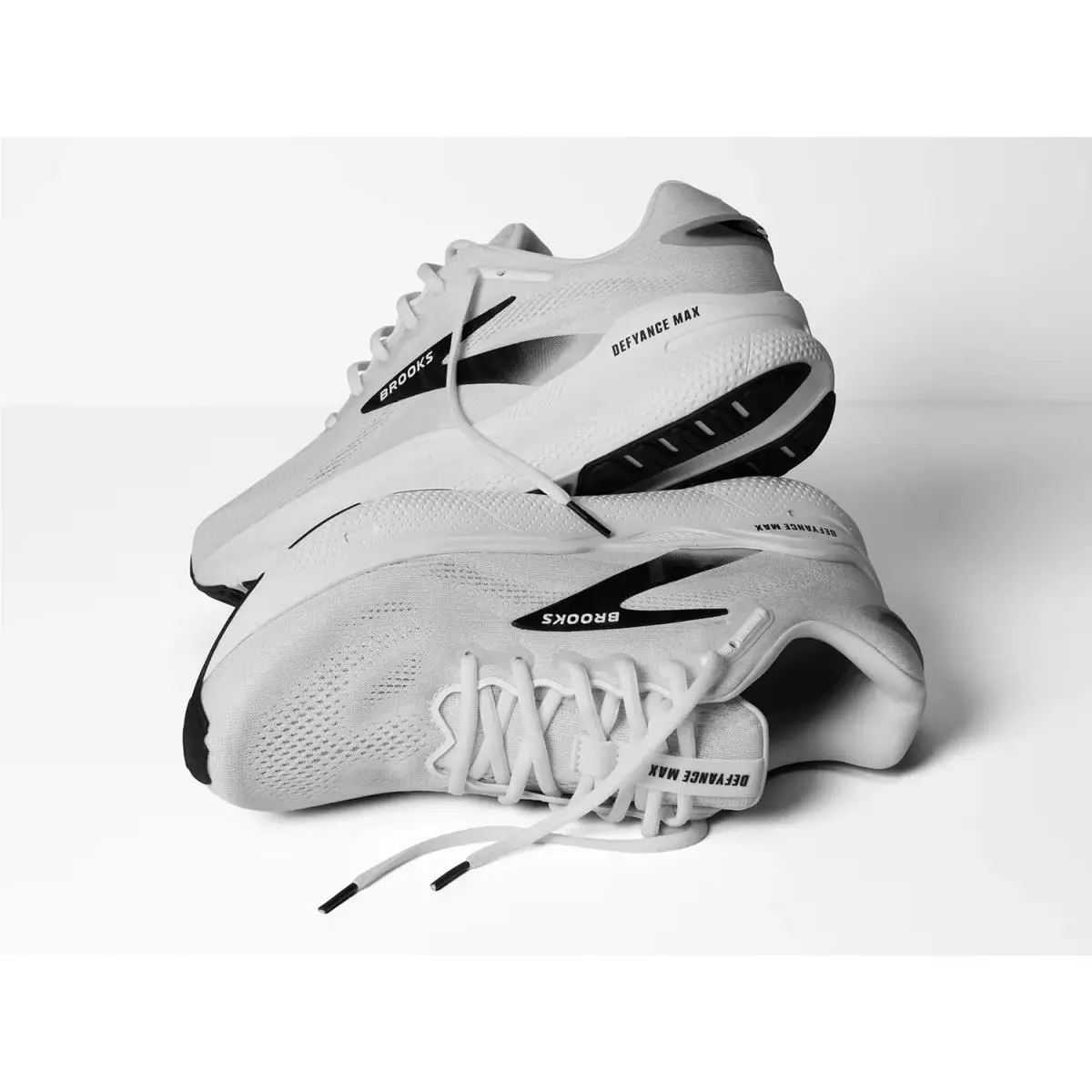 Brooks shoes - White/Black 6