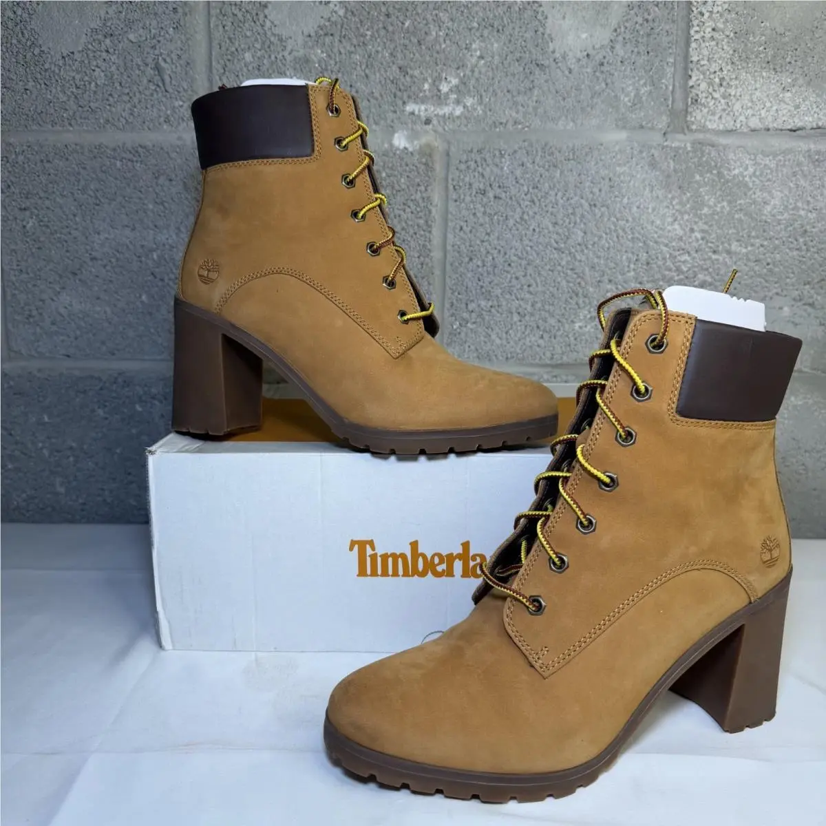 Timberland Allington 6 Inch Boots Color Brown Wheat Nubuck Women`s Size 9
