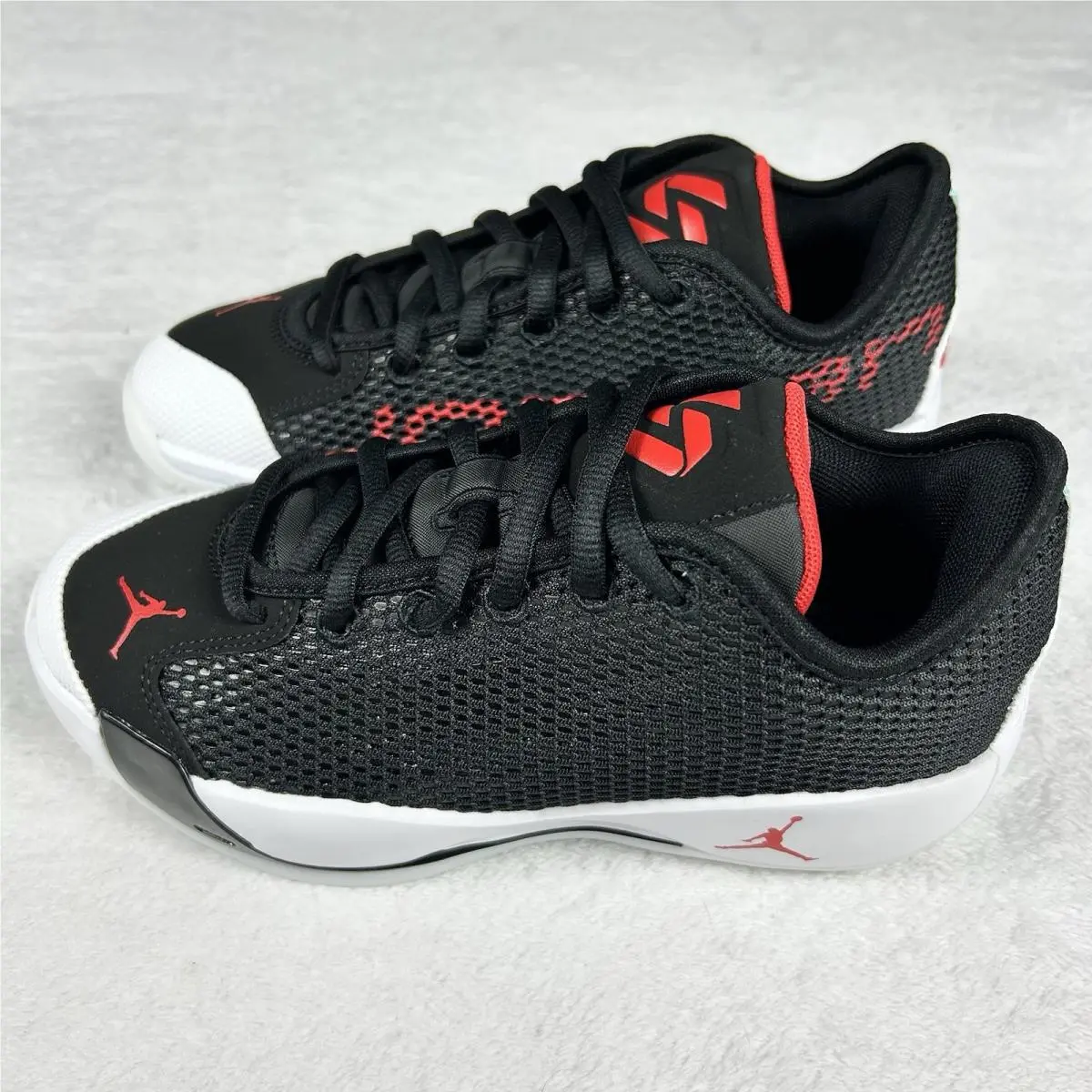 Nike shoes - Jordan Luka 77 Gs - Luka - Ih0573001 - Black (UPC: 0198726385683) 0