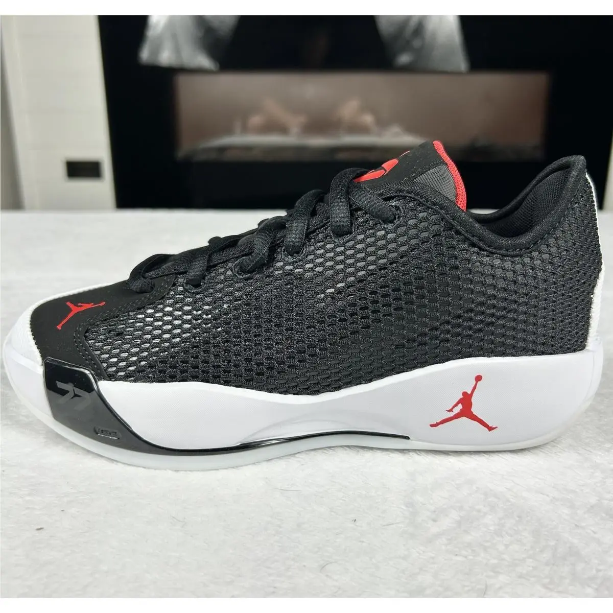 Nike Jordan Luka 77 GS Bred Kids Youth Basketball Hoopers Shoes Size 4Y