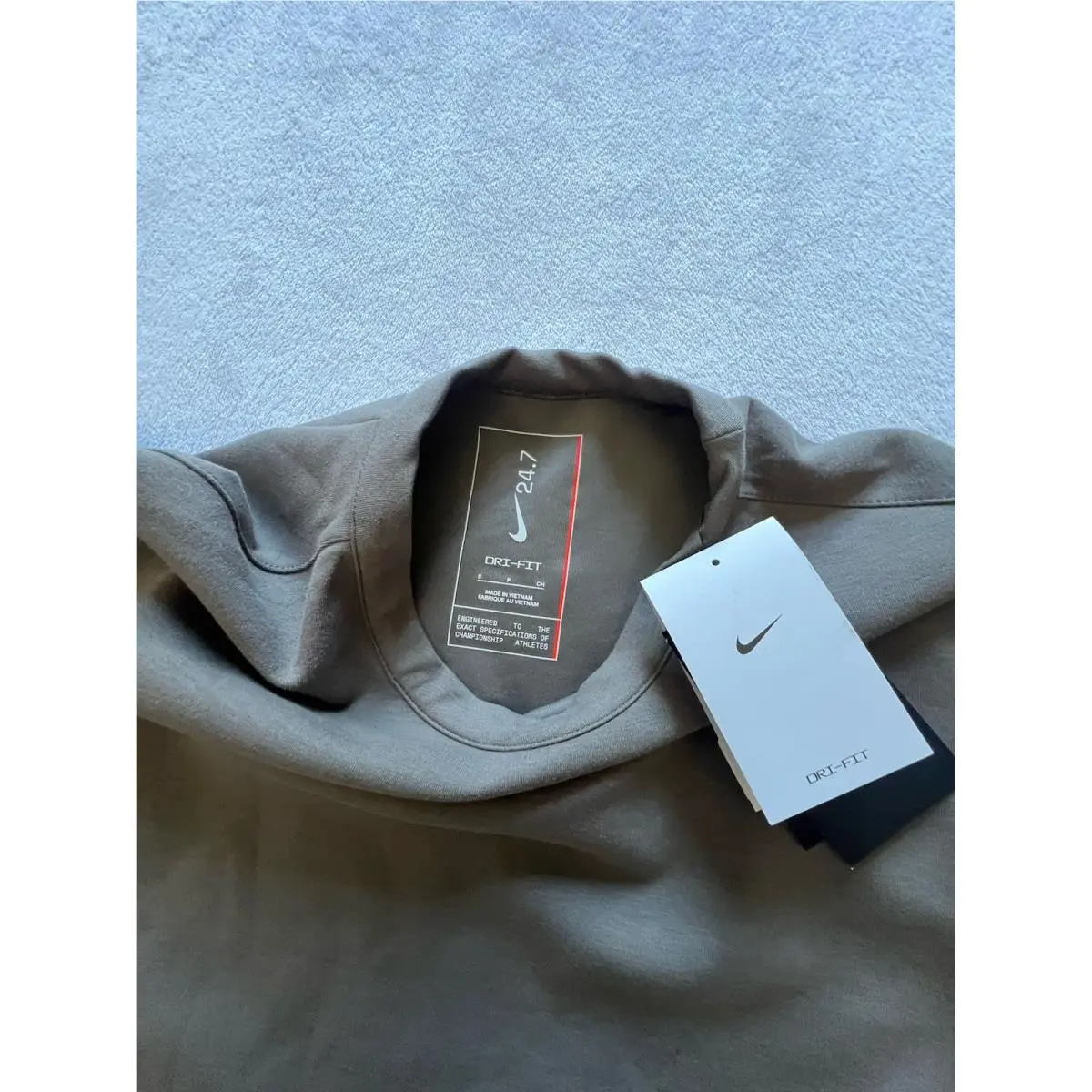 Nike clothing - Beige (UPC: 197859500444) 6