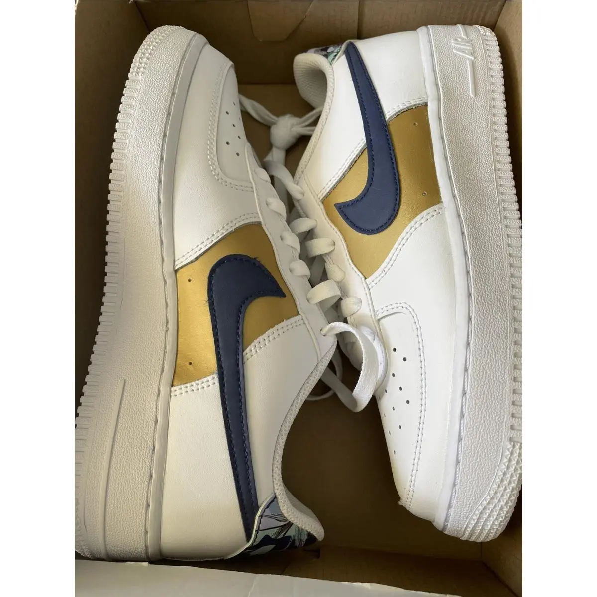 Nike shoes - DM3089-100 - DM3089-100 - White (UPC: 0195239330711) 4