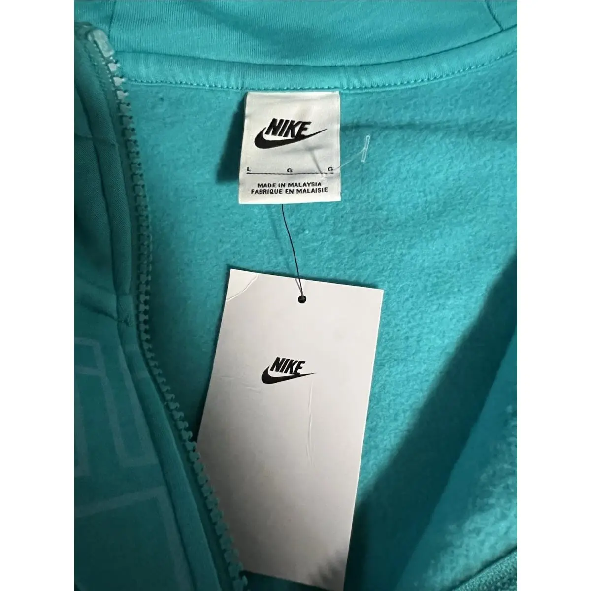 Nike clothing - Blue (UPC: 0197859604821) 1