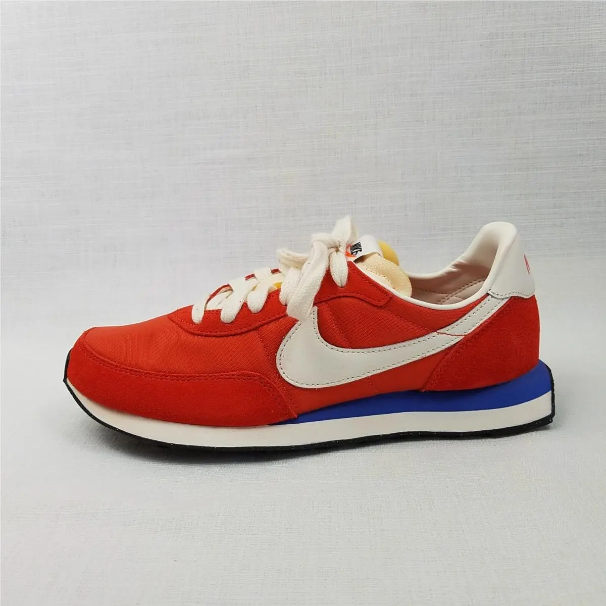 Nike Waffle Trainer 2 Orange/white - Size 6.5Y / Women`s 8 - DC6477-800