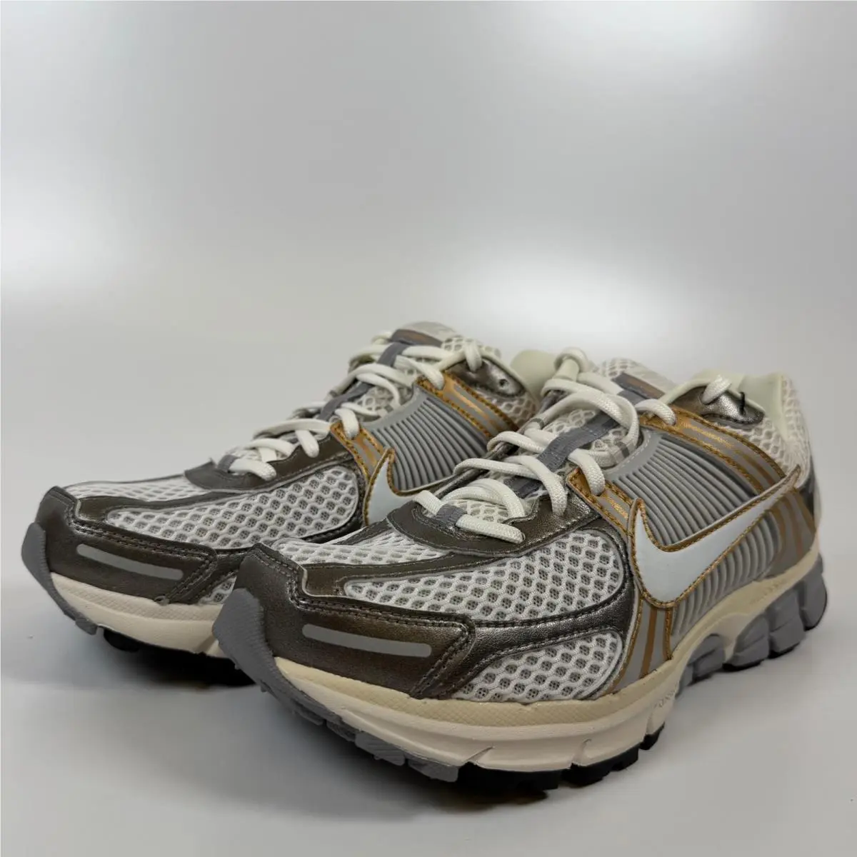 Nike Zoom Vomero 5 Platinum Tint Metallic Gold Mens Running Shoes HJ7247-099 10