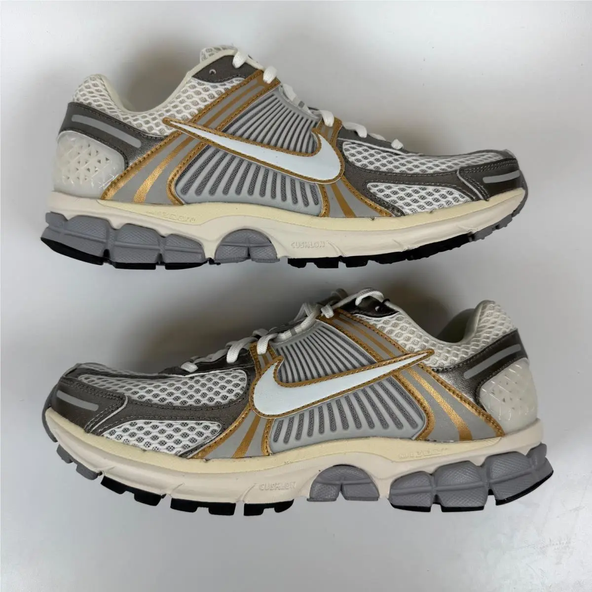 Nike shoes - Nike Zoom Vomero 5 Platinum Tint Metallic Gold HJ7247-099 - Gold 0