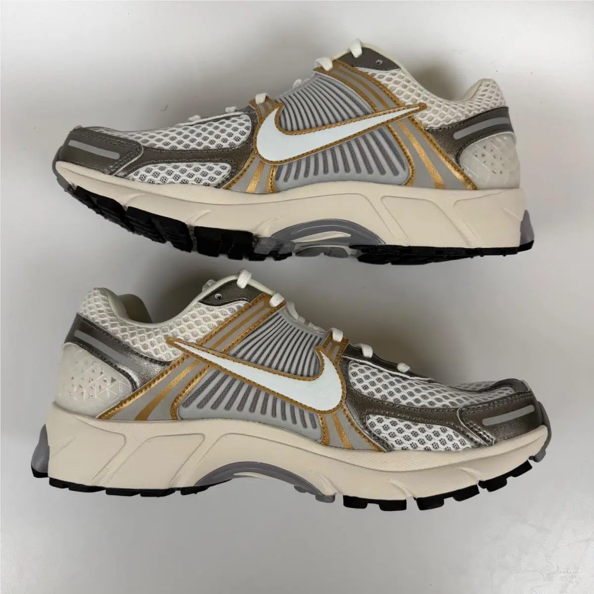 Nike shoes - Nike Zoom Vomero 5 Platinum Tint Metallic Gold HJ7247-099 - Gold 1