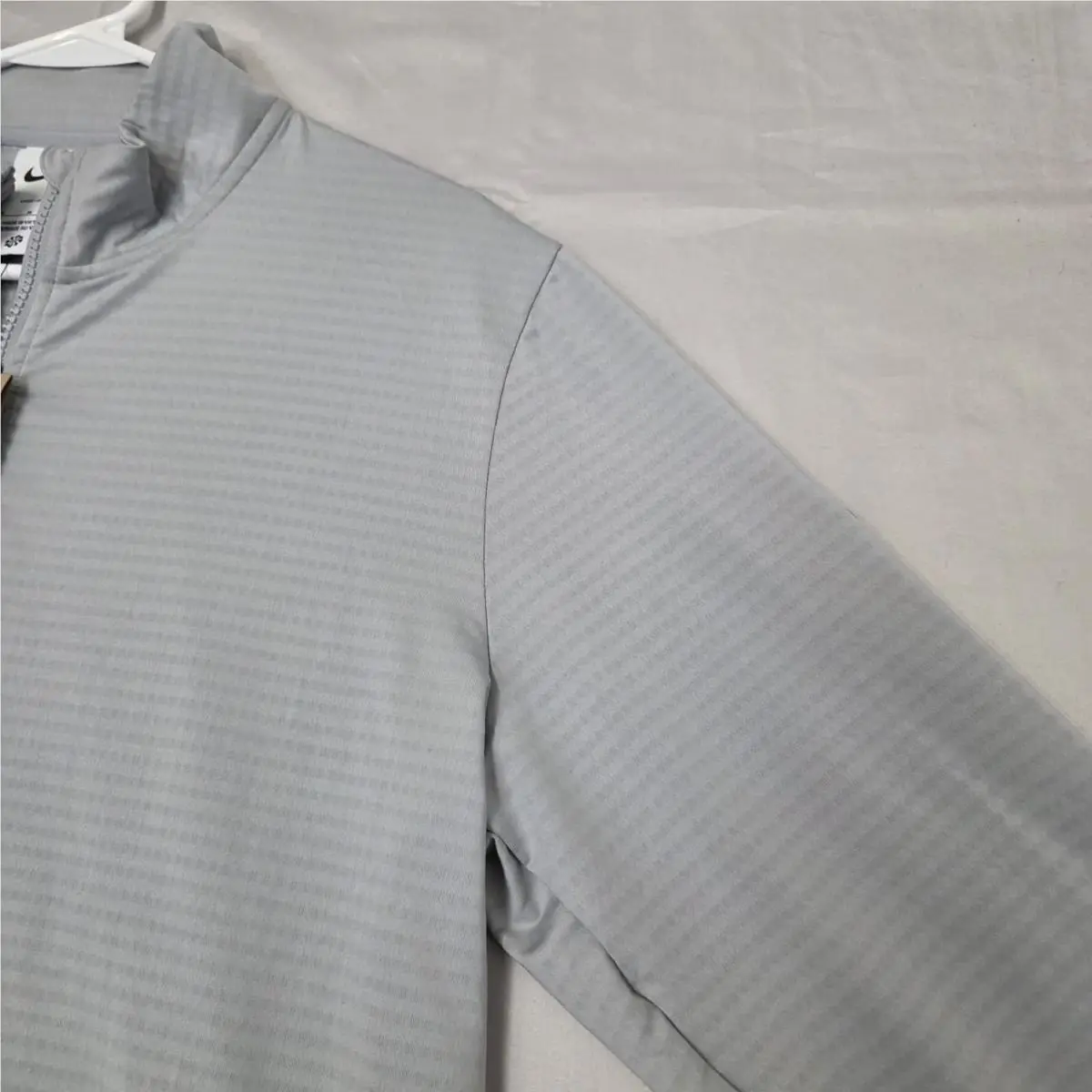 Nike clothing - Gray (UPC: 197860028418) 2