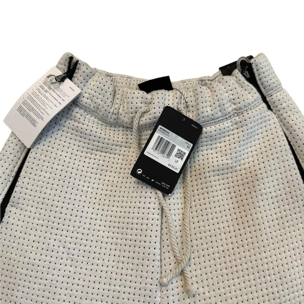 Nike clothing - White 3