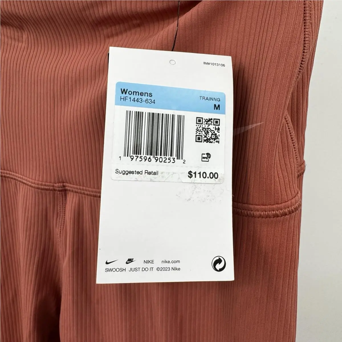 Nike clothing - Canyon Pink 8
